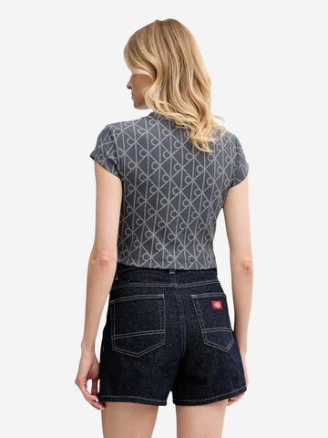 Maglietta 'LV047G830G' di Calvin Klein Jeans in grigio