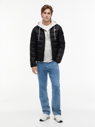 Tommy Jeans Overgangsjakke i sort