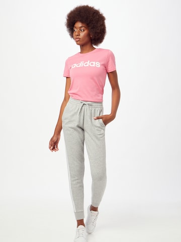 ADIDAS SPORTSWEAR - Camisa funcionais 'Essentials Logo' em rosa