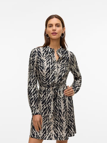 Robe-chemise VERO MODA en noir : devant