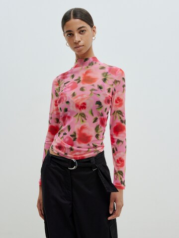 EDITED Shirt 'Fiore' in Roze: voorkant