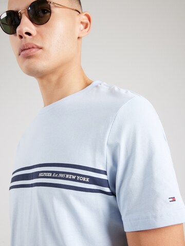 TOMMY HILFIGER Bluser & t-shirts i blå