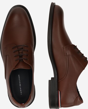 TOMMY HILFIGER Lace-up shoe in Brown