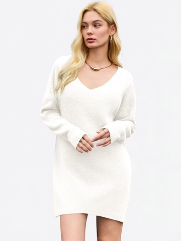 Rochie tricotat de la Imily Bela pe alb: față