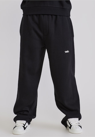 SikSilk Wide leg Broek 'Essentials' in Zwart: voorkant