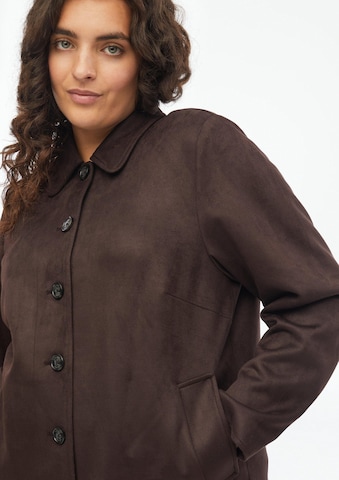 Veste mi-saison s.Oliver en marron : sur le côté