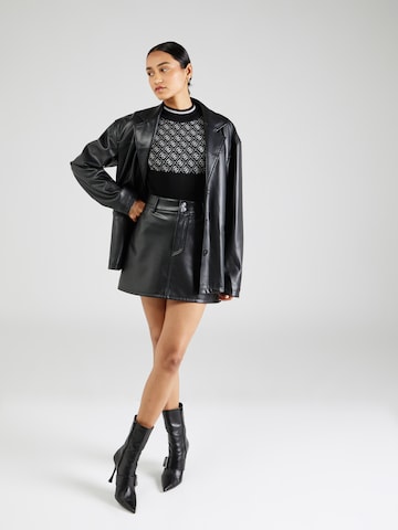juoda GUESS Megztinis 'Lise'