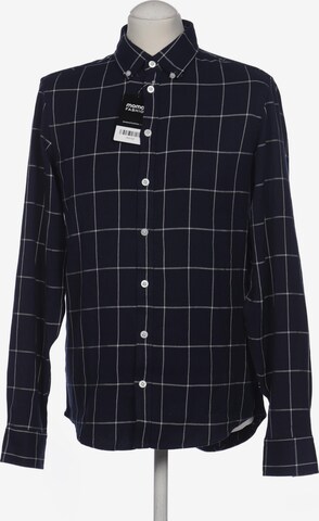 Casual Friday Button Up Shirt in S in Blue: front