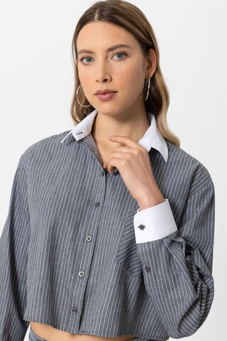 Chemisier 'Dilara' DENIM CULTURE en gris