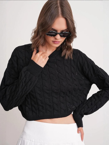MixRay Sweater in Black