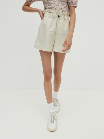 EDITED Wide Leg Shorts 'Jazlyn' in Beige: predná strana