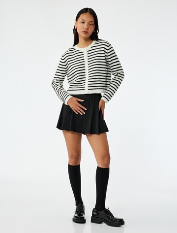 Koton Strickjacke in Weiß: Vorderseite