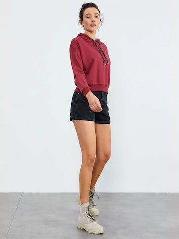 Tommy LifeSweater majica 'Sweatshirts' - crvena boja