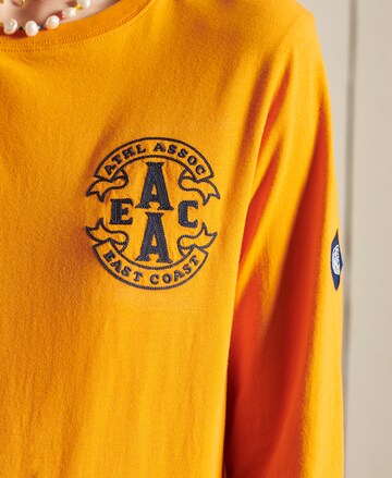 T-shirt 'Collegiate' Superdry en jaune