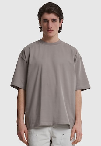 T-Shirt Prohibited en beige : devant
