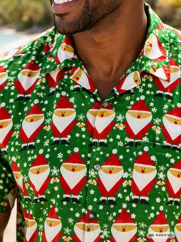 Regular fit Camicia 'Christmas Santa Allover' di King Kameha in verde