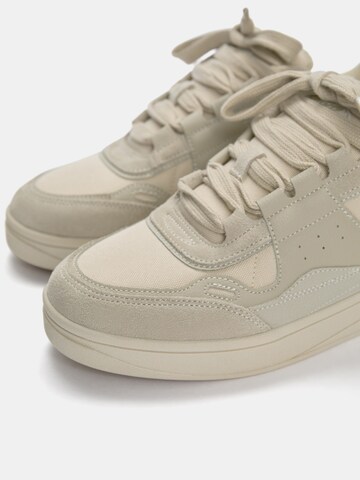 Pull&Bear Låg sneaker i beige