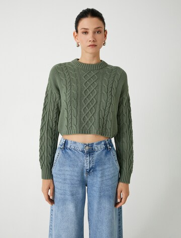 Koton Sweater in Green: front