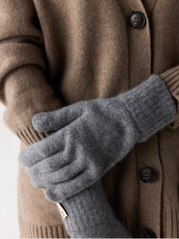 GOBI Cashmere Fingerhandschuhe 'Essential Knit Cashmere Gloves'‌‌‌‌‌‌‌‌‌ in Grau