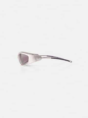 Bershka Sonnenbrille in Silber