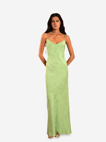 THE-ARE - Vestido em verde