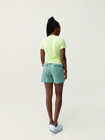 T-shirt fonctionnel 'Atazar' Born Living Yoga en vert