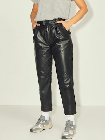 JJXX Zúžený Kalhoty se sklady v pase 'Addie' – černá