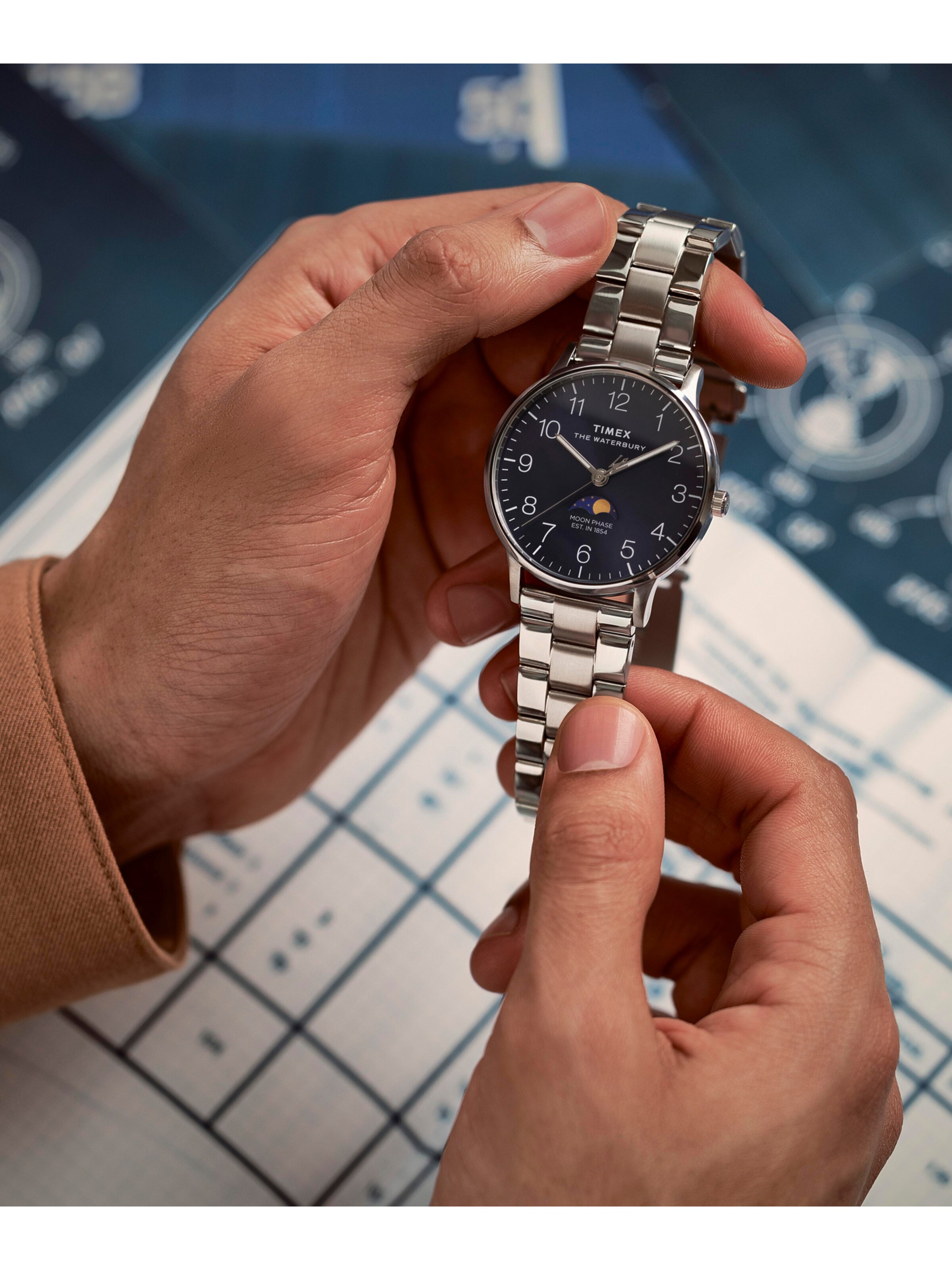 TIMEX Analoguhr 'Waterbury Classic Moon Phase' in Blau: Vorderseite