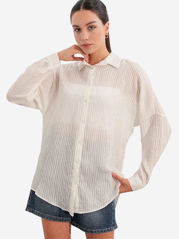 Bigdart Shirt 'Hemden' in White: front