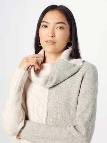 Wallis Pullover in Grau