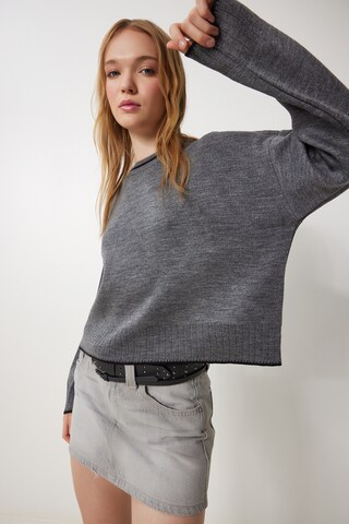 Happiness İstanbul Sweter w kolorze szary