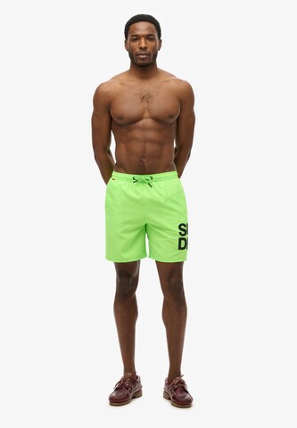 Shorts de bain Superdry en vert