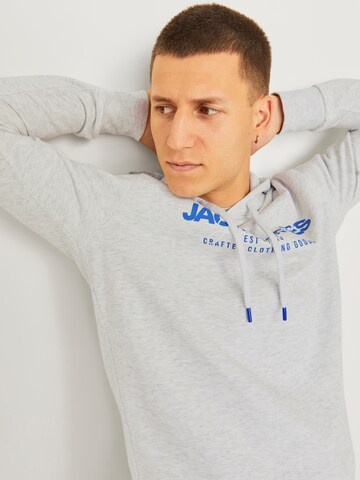 Sweat-shirt 'JJAlvis' JACK & JONES en gris