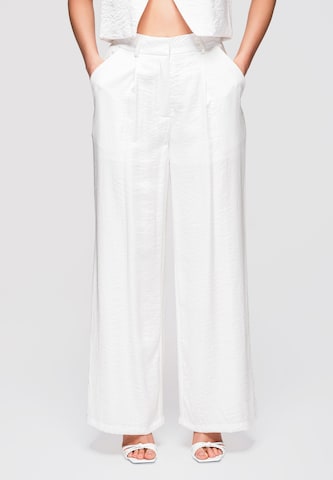 Wide Leg Pantalon à pince Ombre en blanc : devant