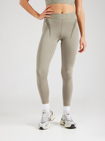 NIKE Skinny Παντελόνι φόρμας σε πράσινο: μπροστά