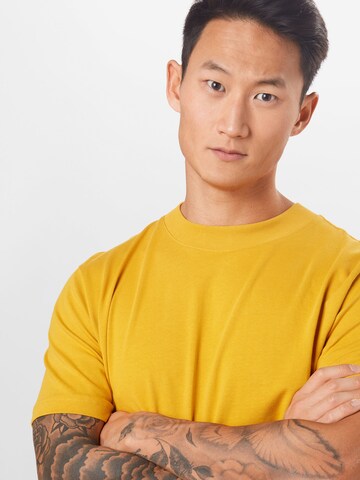 Maglietta di SELECTED HOMME in giallo