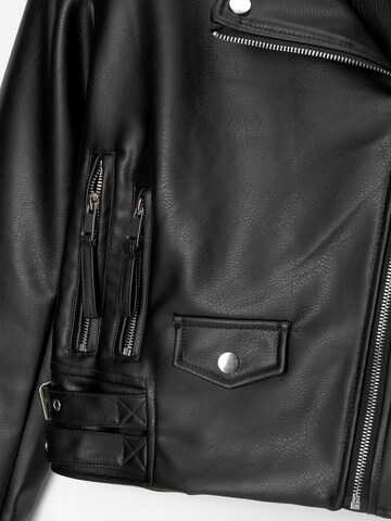 Giacca di mezza stagione di Pull&Bear in nero