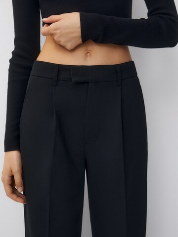 Loosefit Pantalon à pince Pull&Bear en noir