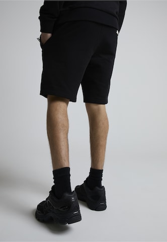 Alessandro Zavetti Regular Trousers 'Cenerello' in Black