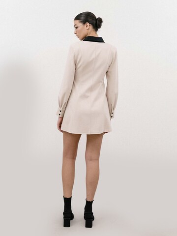 4TAILORS Ruha - bézs