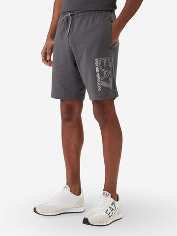 Pantaloni sportivi '7M001315 AF13512' di EA7 Emporio Armani in grigio: frontale