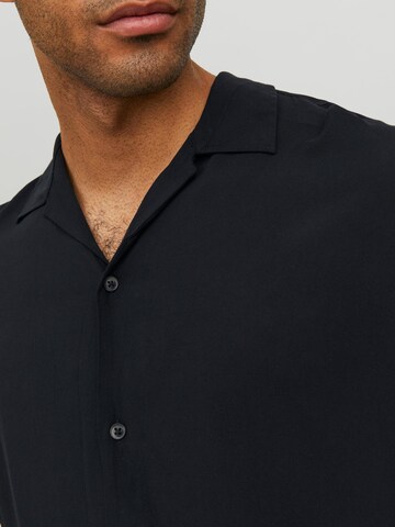 JACK & JONES Comfort fit Button Up Shirt 'Jeff' in Black