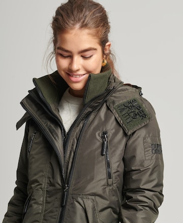 Superdry Performance Jacket 'Mountain' in Green