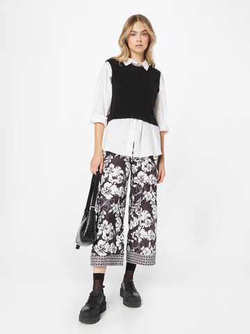 Wide leg Pantaloni de la River Island pe negru