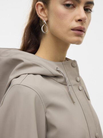 VERO MODA Функциональная куртка 'VMMalou' в Серый