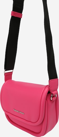 Tommy Jeans Skuldertaske i pink: forside