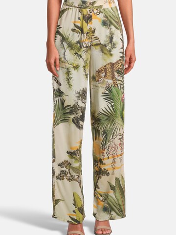 regular Pantaloni di PRINCESS GOES HOLLYWOOD in verde: frontale