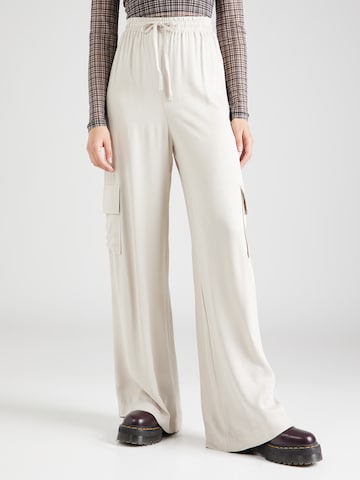 Nasty Gal Regular Cargo trousers in Grey: front