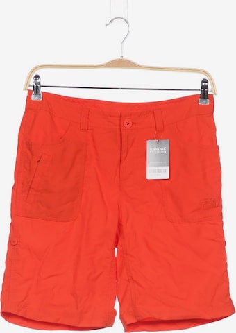 THE NORTH FACE Shorts in XL in Red: front