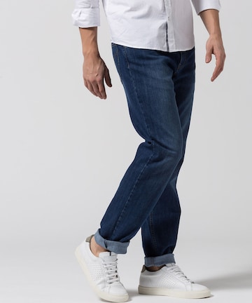 Regular Jeans 'Cooper' de la BRAX pe albastru: față
